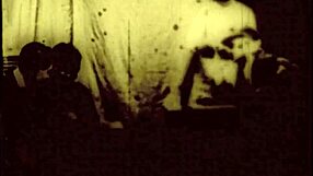 डार्क लैंटर्न की ग्रैनी उम्र से हॉट लग रही