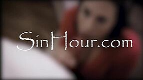 Chubby cutie riding split screen - Leana Lovings