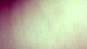 Follando a una hermosa jovencita pequeña hasta que me hace correr en su espalda video completo en red