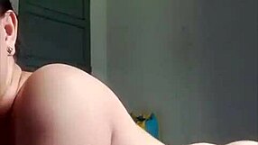 Sexy e th�m cặt qu� performs solo