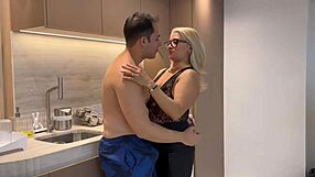 Primeiro Encontro O A MILF BLONDE Liberal Olha Como Ela Levou Rola Gostoso