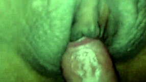 Já viu essa morena na compilação insana de facial? 