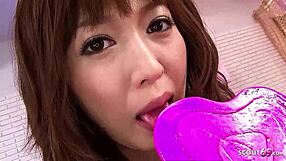 Zašto je japansku 18+ curu prevarili u creampie defloraciju?