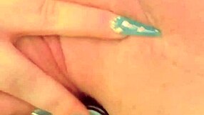 Horny homemade masturbation with toys 😏