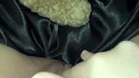 Horete elite 18+ vil have BBC knulle våd stram fisse og creampie