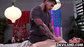 i primed trans janie blade with massage before anal 😈