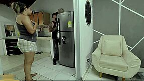 MADURA WOMAN PAYS REPAIR WITH HARD FUCK AND CUM EXTRACTION - PORNO EN ESPAÑOL