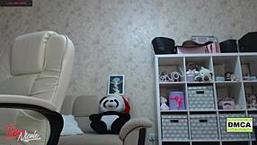 Popular webcam model mia dances before private anal fuck