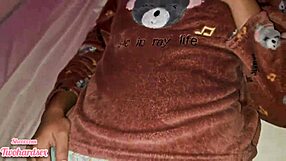 i impregnated my step cousin with a big cumshot inside her shaved pussy