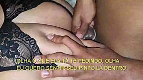 Poglej ženo jebati velik kurac v amaterskem tričku?