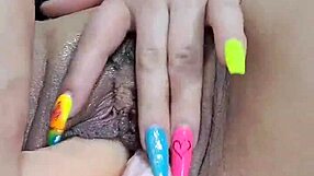 la coneja hace su primera triple penetracion con dildo sin limites cuando esta cachonda