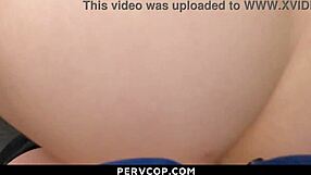 Center vagt lader 18+ tæve gå fri uden politi men - pervcop