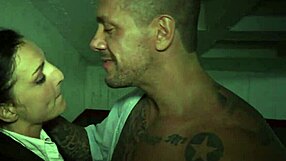 Su Mujer Le Trae Una Rubia Para Cenar Con Un Culo De Infarto