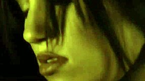 hey, imagine an indian brunette dancing and teasing by the fire, slowly undressing with clothes ripped 😏🔥