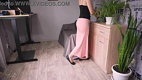 thin maxi skirt shows visible panty line