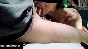 Como Me Gusta Jugar Con La Pija En Mi Boca