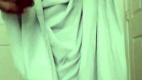 Are you feeling white, yellow, orange, and red like the sun in this slower dance to song 2?