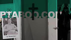 Tattooed Gilf Ruby Gets Cum-Soaked By Jayden Amid Condolences In This Amateur Milf Scene