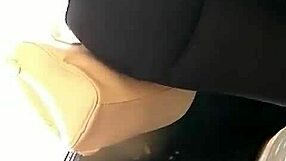 Culo grande bounces wildly in intense action