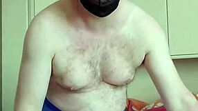 Spaß in der Blauen Legging: Amateurin Masturbiert in Nylon Pantyhose und Leggings mit Dirty Talk