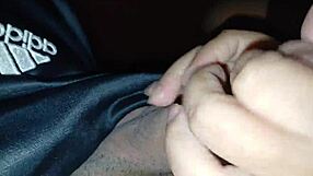 Jak krásně vypadá sperma kluka při ručce