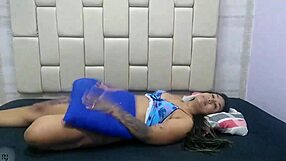 Minha madrasta me fode forte pelas boas notas!