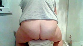 Bbw Slut Fucks Her Dildo