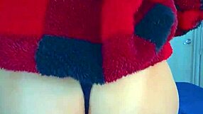 college girls desk-rubbing orgasm with study partner 😏