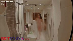 隣のシャワー覗き無修正フル視姦