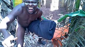 SE FUT, ÎNCERCĂ SĂ VINĂ TARE DE PAȘTE CA SĂ-ȘI IMPRESIONEZE FANII ACUM!