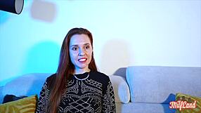 i luv kira n oletsha milfs in threesome!