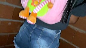 she offers her ass to end the work and gets fucked outdoors