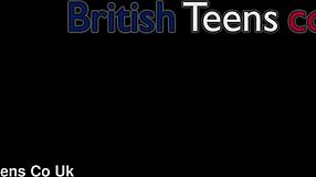 British teen 18+ discovers she can squirt 😍