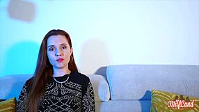 i luv kira n oletsha milfs in threesome!