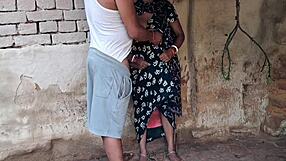 chhoti si jhopadi mein pati ne patni ko chod diya