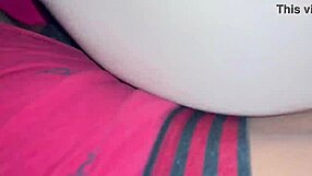 زوج الأم يتسلل ويقذف داخل ابنة زوجته الصغيرة البالغة 18 عامًا يوميًا