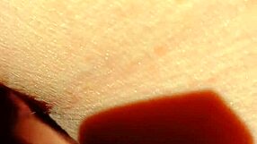 i flash my huge pussy lips and big ass as a mature aunt