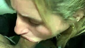 Deepvane me chupa la pija en el baño público de un cine