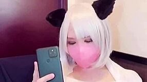 【個撮】マスク美女の女装が配信しながらオナニーする動画