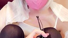 【個撮】マスク美女の女装が配信しながらオナニーする動画