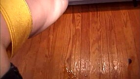 home squirt party - young pawg cums gushing full hd!