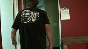 blonde milf jessica lynn hooks up with big tits