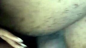 Is that pretinha taking big cock in the ass?