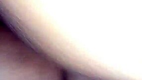 Is that pretinha taking big cock in the ass?