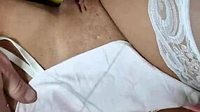 Tolong jangan pancut dalam punani aku