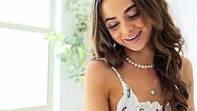 Nikki Nicole massages and milks big cock with her tight cunt