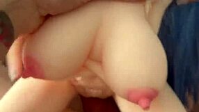 سكس دول صغيرة تنتاك بزب هائل