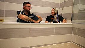 Livie Screams in Bath Interview!