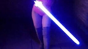 Wonder Star kaže, pogledaj moje najlonke!!