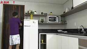 Novinha safadinha em meu primeiro bbc enorme na bucetinha apertada na sua telinha